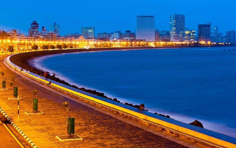 mumbai-marine-drive-along
